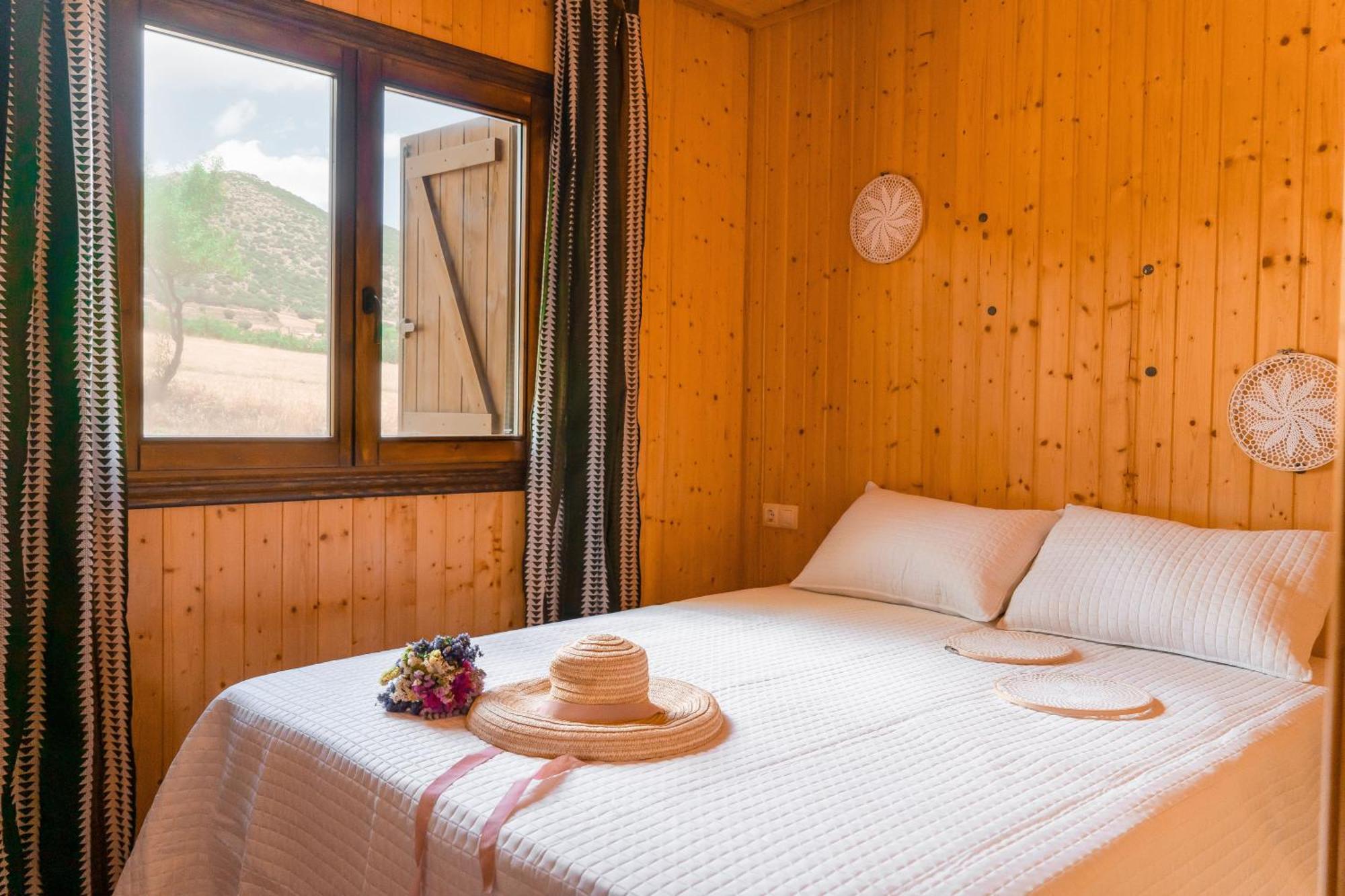 Aldea Los Odres - Cabanas De Madera De 1ª Con Piscina Privada Y Bbq En La Puerta Moratalla  Oda fotoğraf